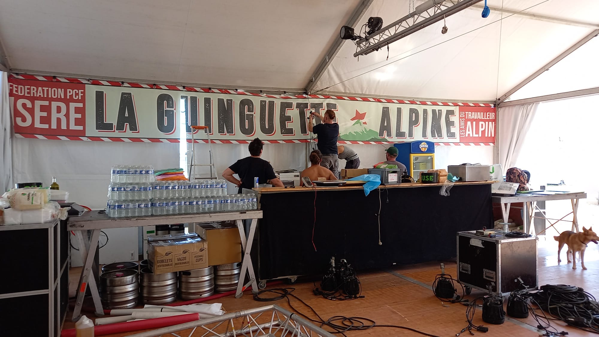 Le bar de la guinguette